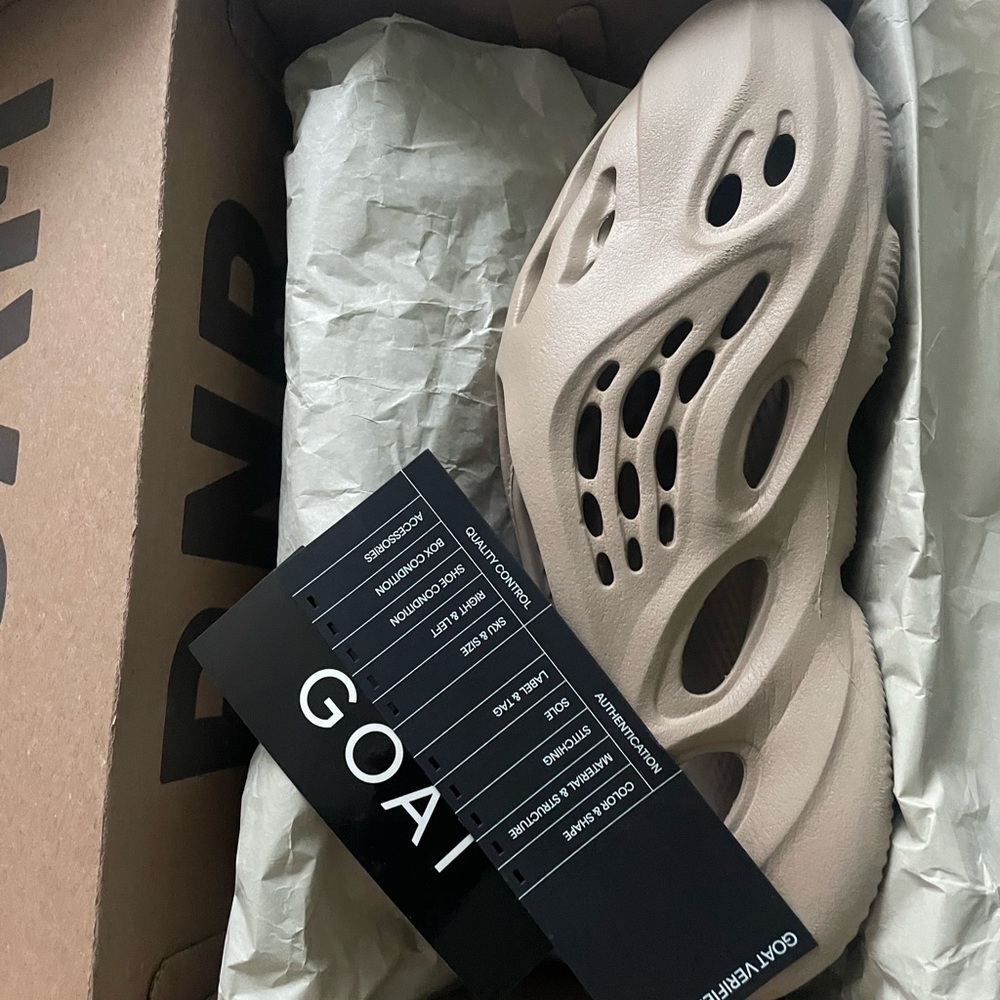 Yeezy mist